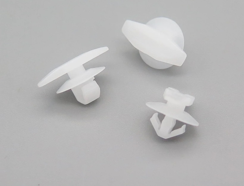 Mitsubishi Door Rubber Weather Seal Strip Retaining Clip