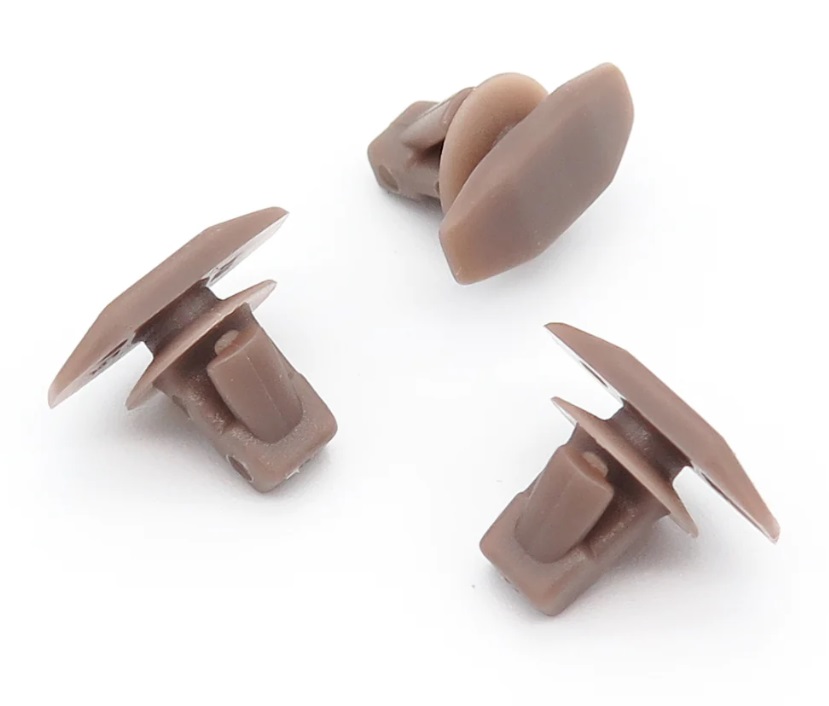 Mitsubishi Rubber Edge Bonnet Seal Clip