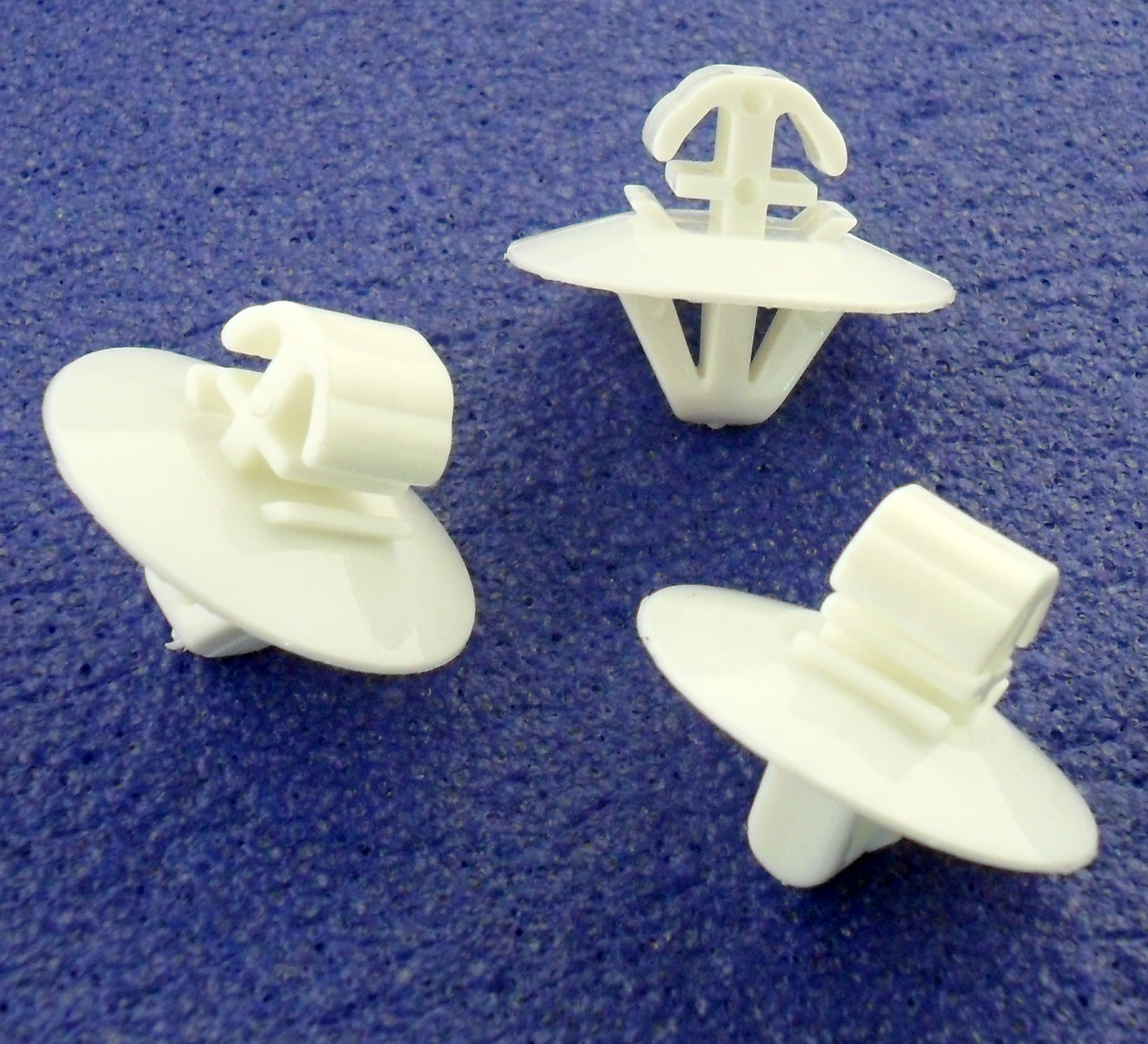 Mercedes Sprinter VW Crafter Side Mould Clips